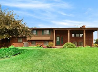 4240 Brogan Rd, Stockbridge, MI 49285