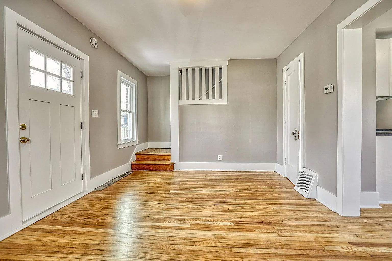 3 bed, 1200 sqft, $1,350 — Photo 3
