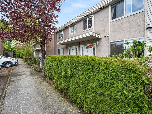 3rd image of 19-27090 32nd Ave #19
