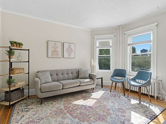 2nd image of 20 Rice St #2