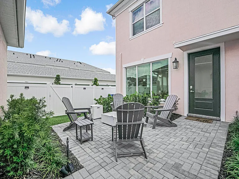 930 SW Prairie Ave — Photo 47