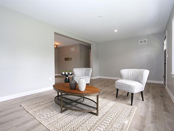 3rd image of 5645 Betty Ln