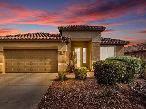 3rd image of 4814 E BELLERIVE Drive