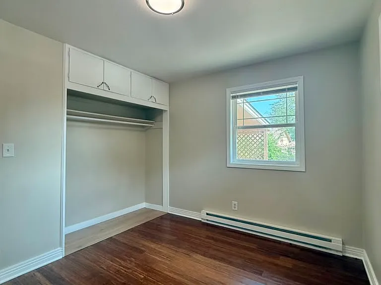 3216 N Maple St — Photo 6