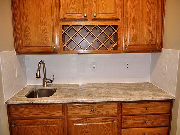 4th image of 6944 Kellogg Dr