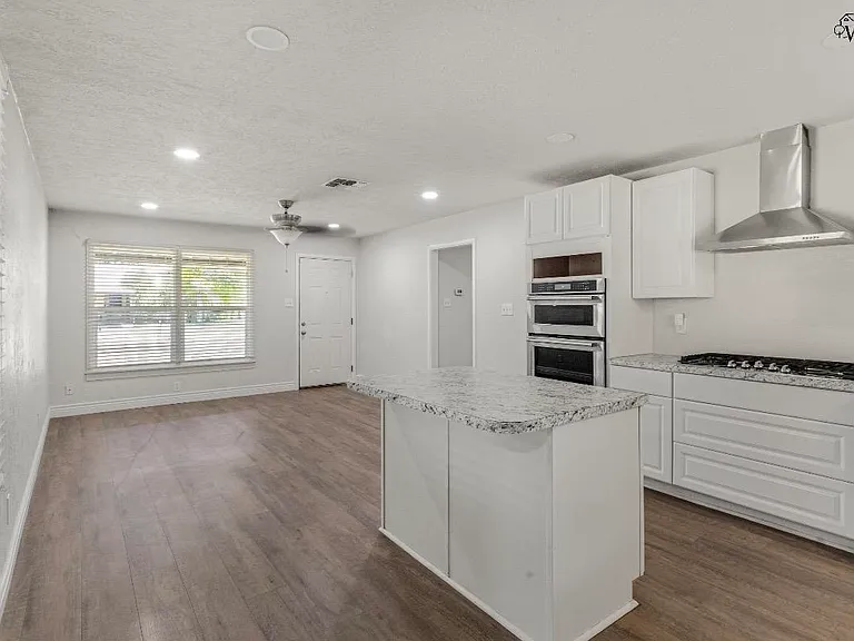 3406 Arthur St — Photo 17