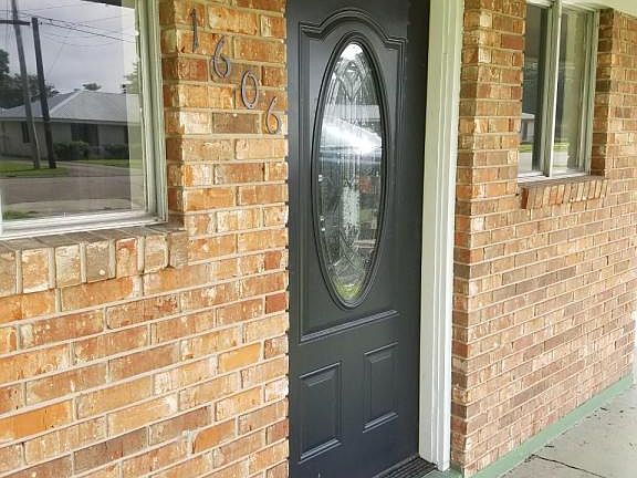 5th image of 1606 Emily St