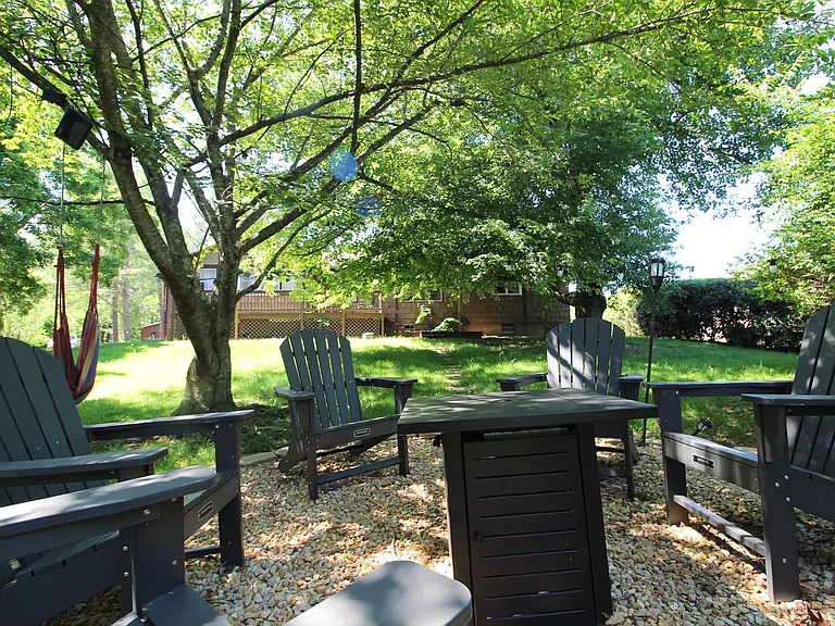 221 Alleghany Dr — Photo 38