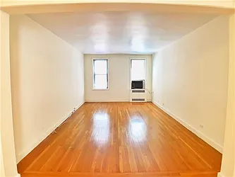 Rented by Century 21 Metropolitan