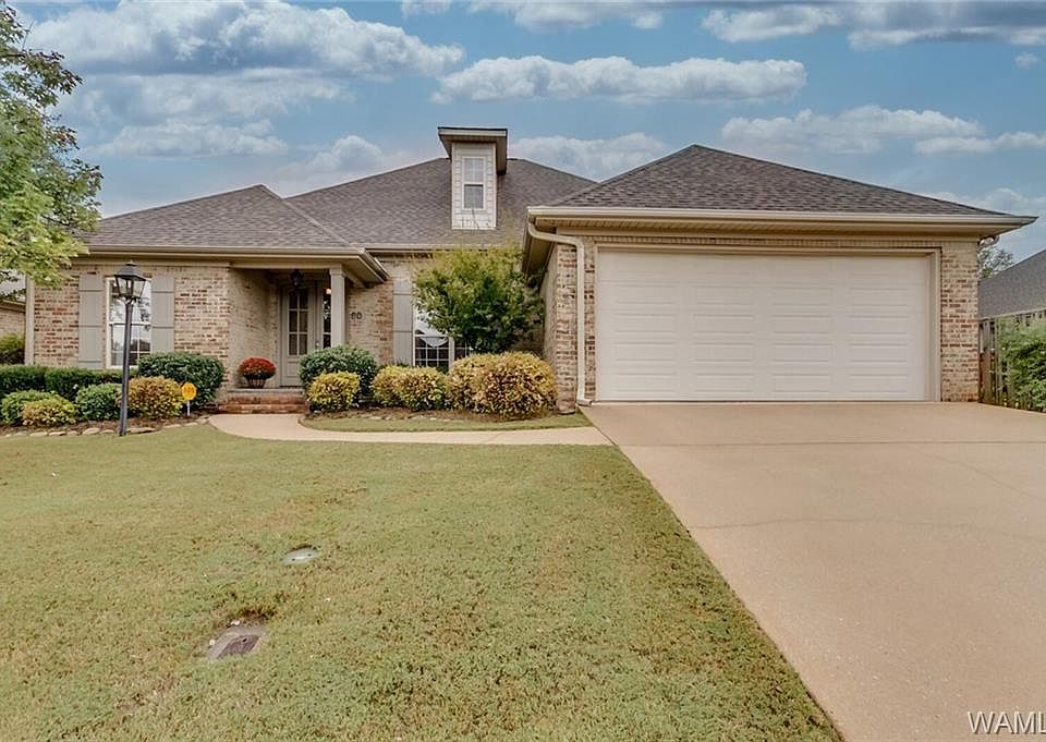 1st image of 806 Greenbriar Dr