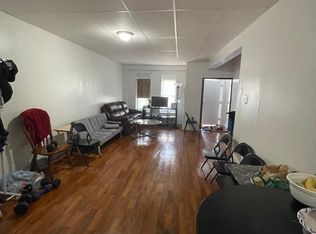2235 S 6th St, Philadelphia, PA 19148