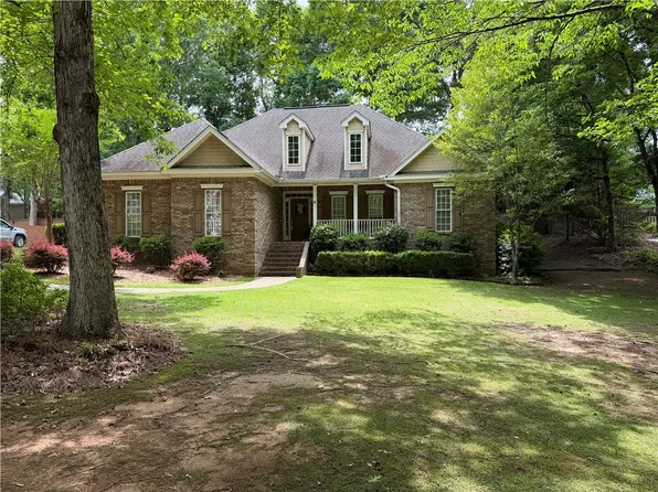 511 Winterburn Ave, Opelika, AL 36801