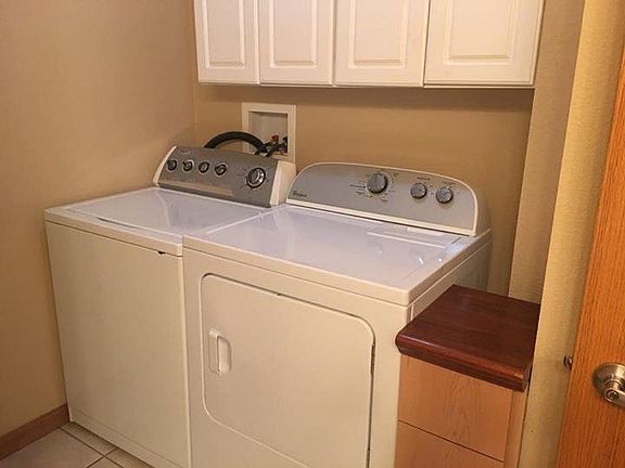 washer/dryer included