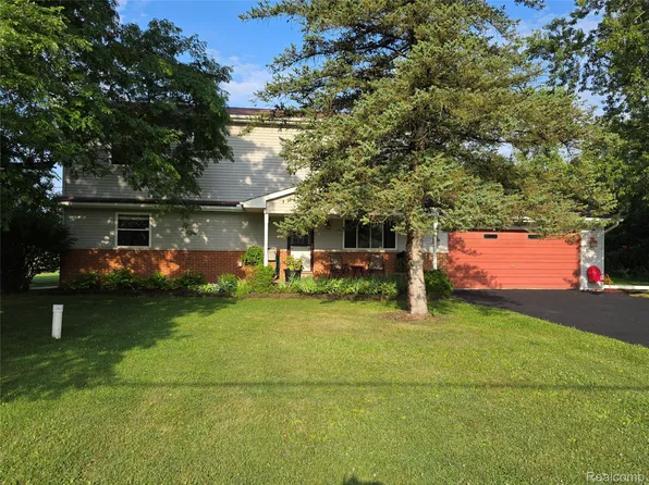 60885 Indian Trl, Ray Twp, MI 48096