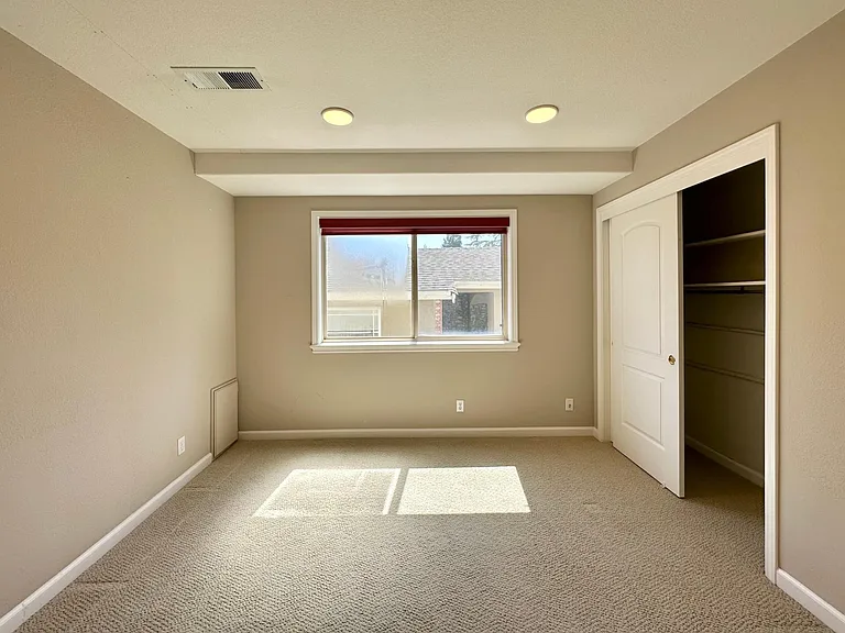 428 8th Ave — Photo 30