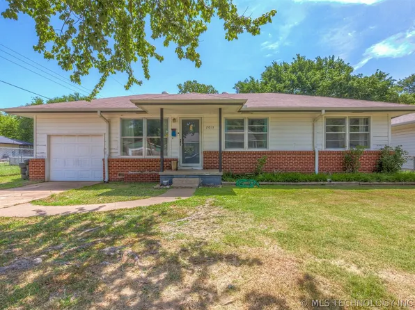 2013 S Cedar St E, Sapulpa, OK 74066