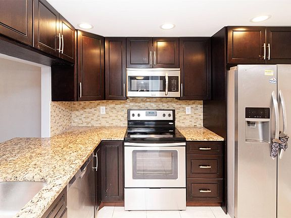 2nd image of 7500 NW 1st Court #203-3