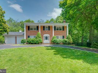 3201 Chichester Ln, Fairfax, VA 22031