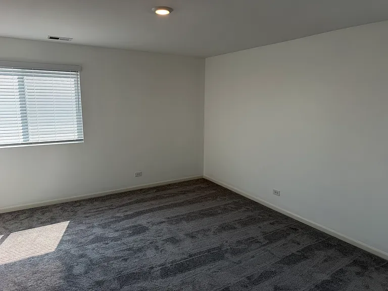 345 Hemlock Ln — Photo 8