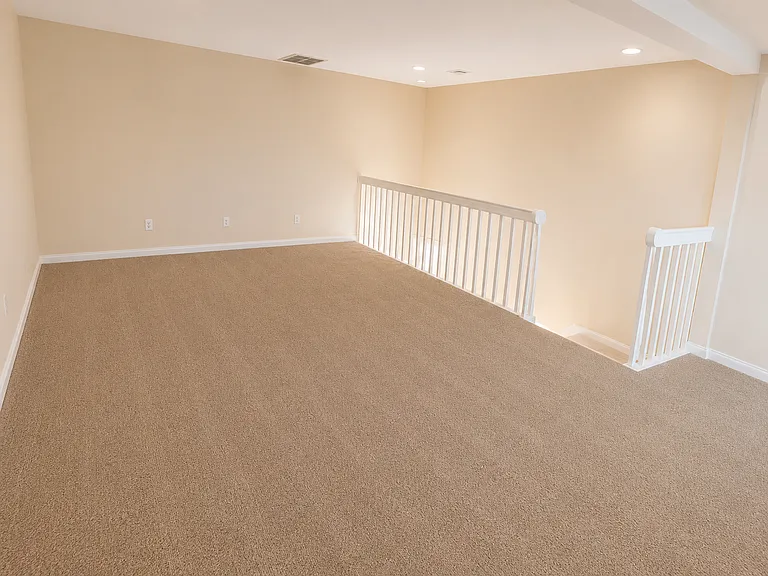 2435 Bedford St #1J — Photo 17