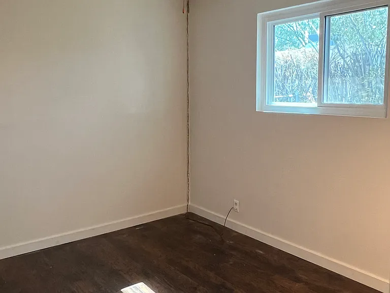 1316 W Mountain View Rd — Photo 20