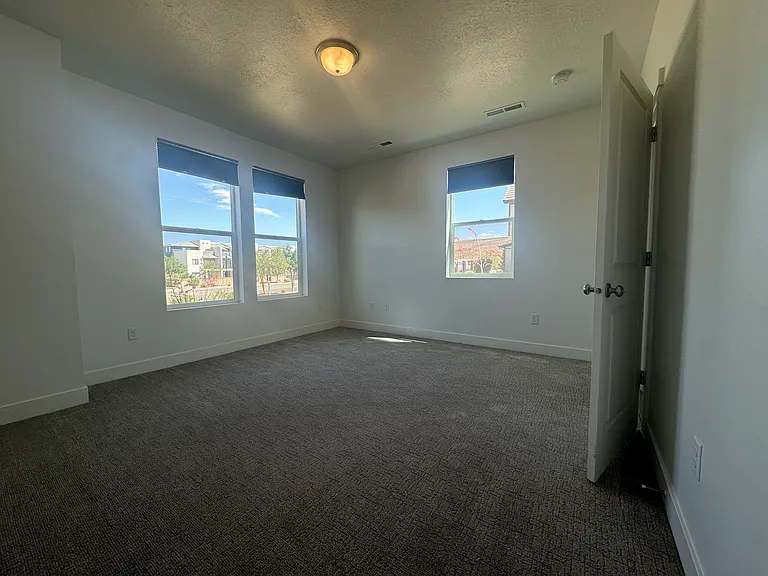 662 W Rosa Ln — Photo 6