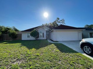 105 Honeysuckle Rd, Kingsland, GA 31548