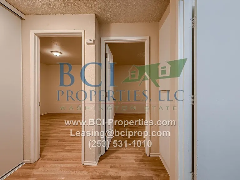 1122 Neil St NE — Photo 17