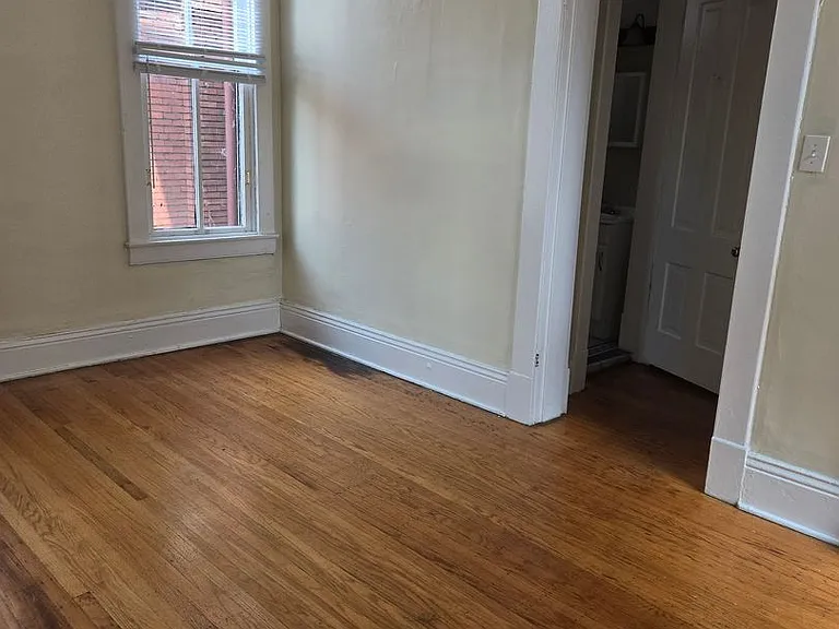 208 W Ormsby Ave. — Photo 14
