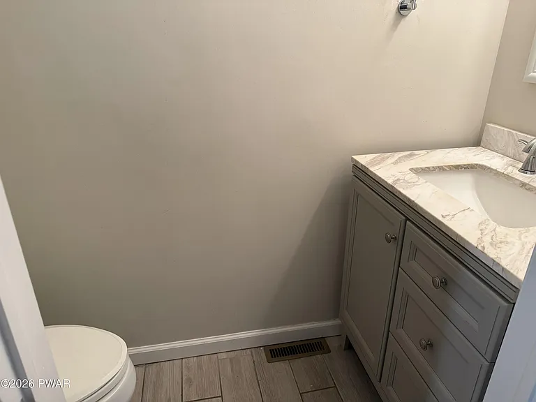 4024 Rivercrest Ct — Photo 5
