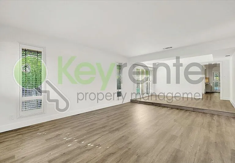 304 Diamond Oaks Rd — Photo 5