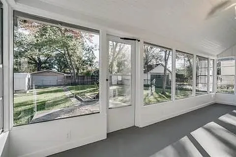 4310 Somerville Ave — Photo 12