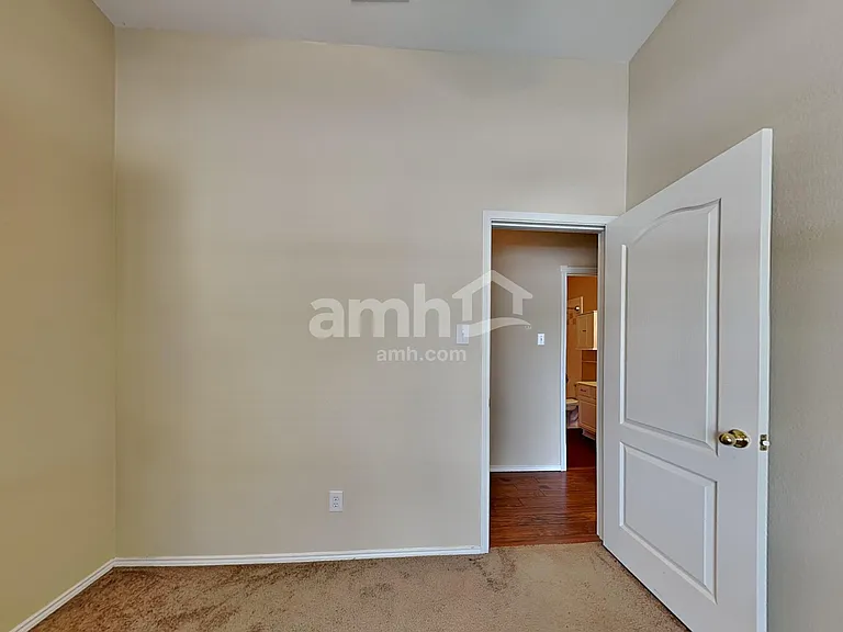 3021 Avery Ln — Photo 13