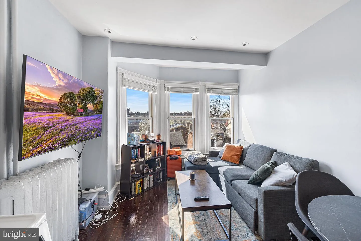 1 bed, 600 sqft, $1,800 — Photo 2