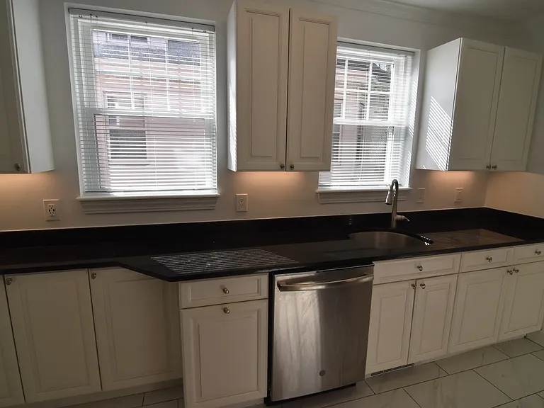 41A Auburn St #11 — Photo 12