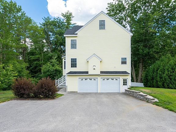 3rd image of 21 Clements Ln