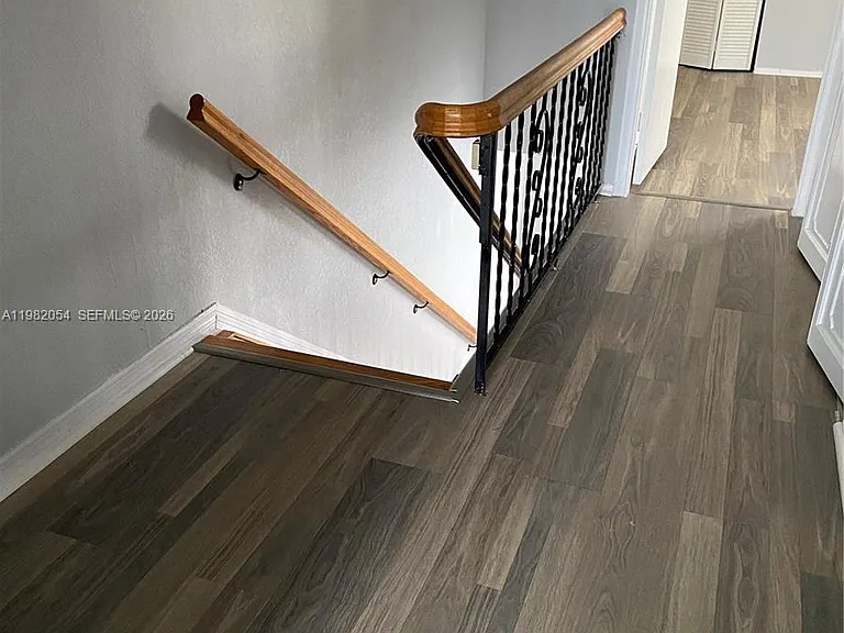 802 NE 26th Ave #802 — Photo 9