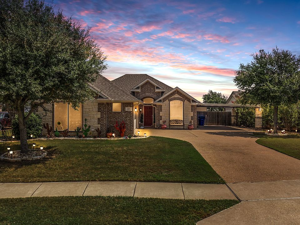 1st image of 219 Oak Meadow Trl