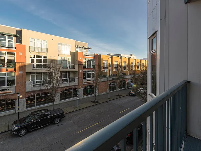 Five 2 Five 1st Ave West — Photo 10