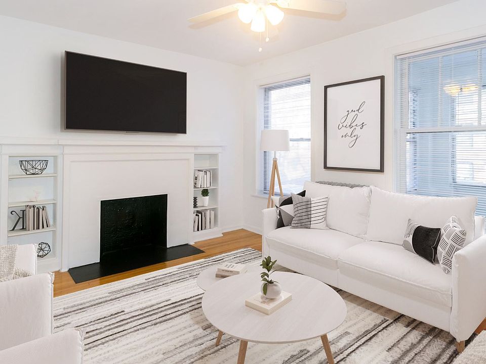 Dining/Living room