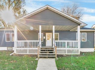 55 E 2nd St, Coal City, IL 60416
