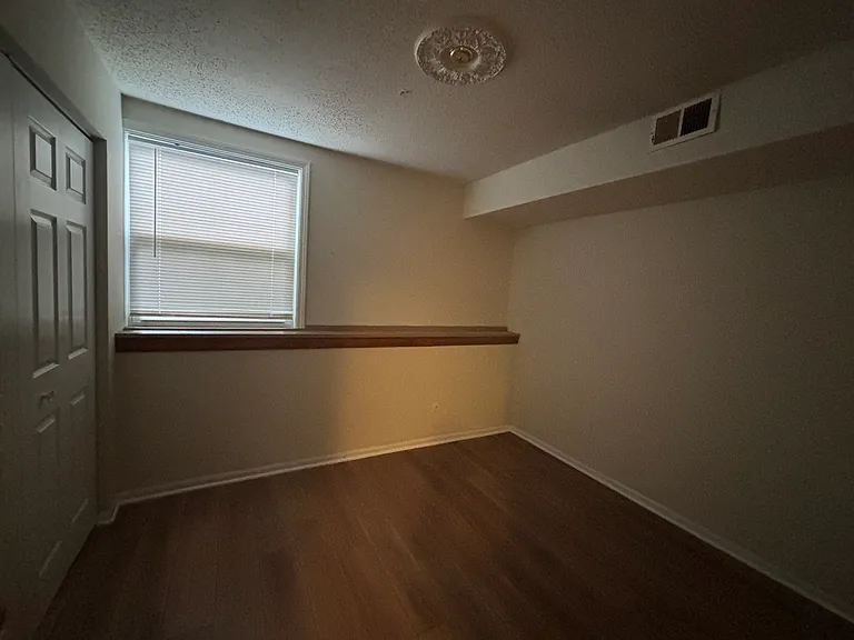 1158 Inverrary Ln — Photo 7