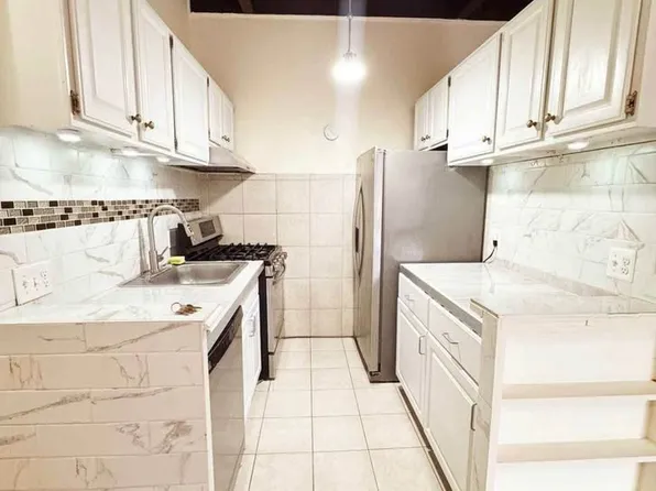 7711 Donnybrook Ct, Annandale, VA 22003