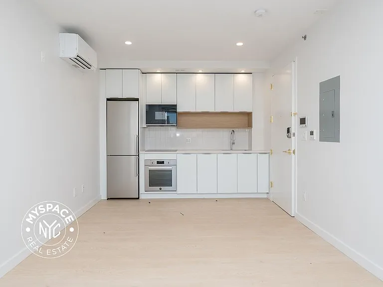 280 Meeker Ave #805 — Photo 3