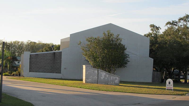 1st image of 3 Village Dr APT 6