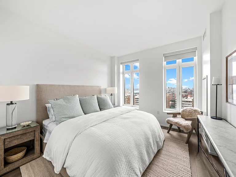 543 W 122nd St #19C — Photo 9
