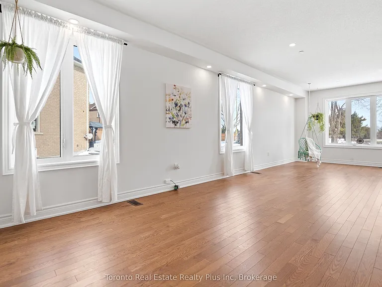 43 Erintol Way — Photo 5
