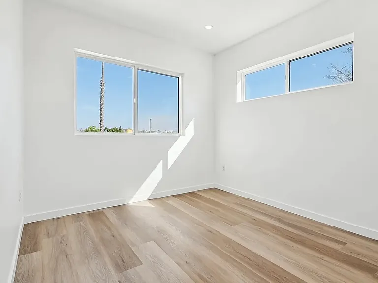2919 S Burnside Ave #1 — Photo 11