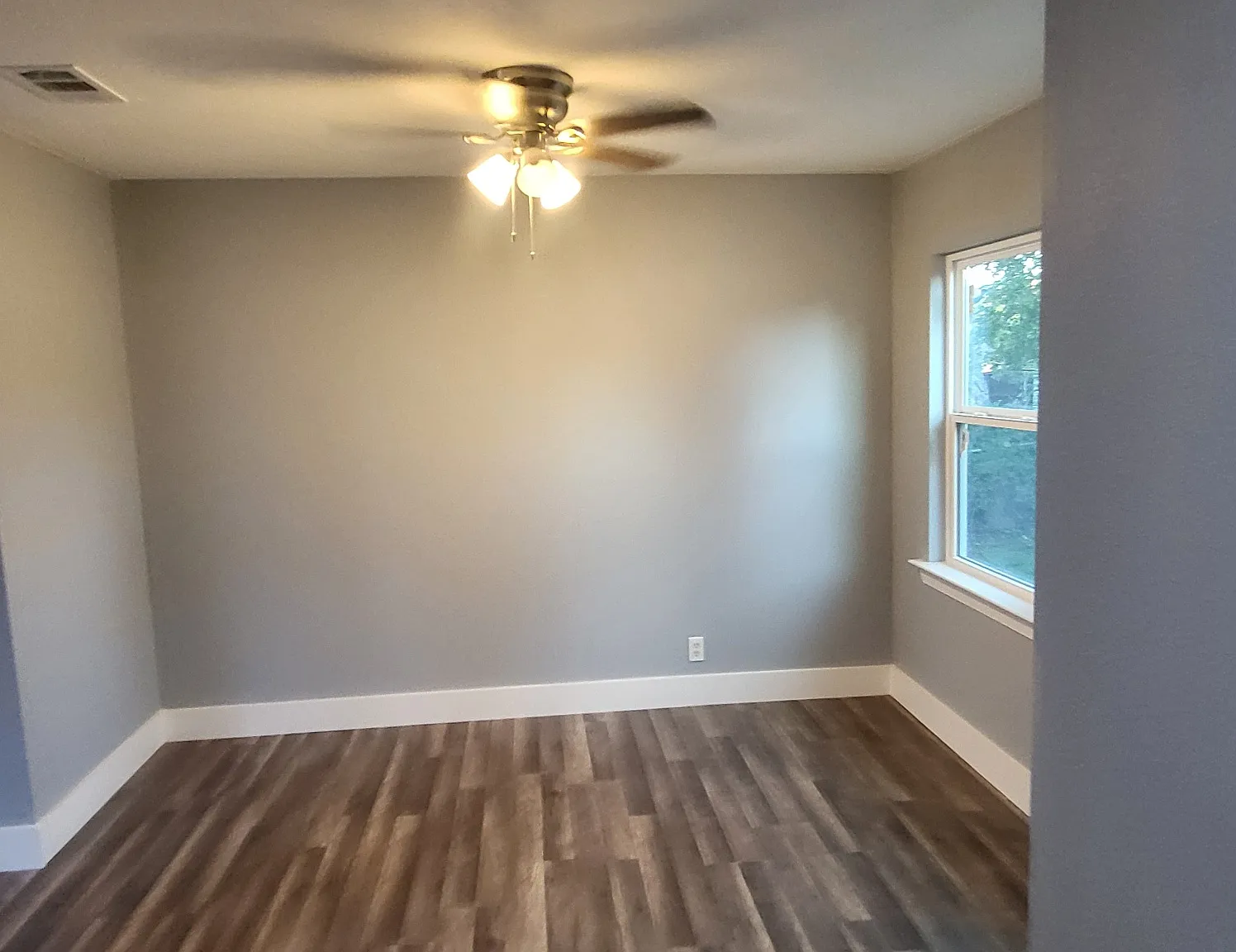 2 bed, 900 sqft, $1,500 — Photo 3