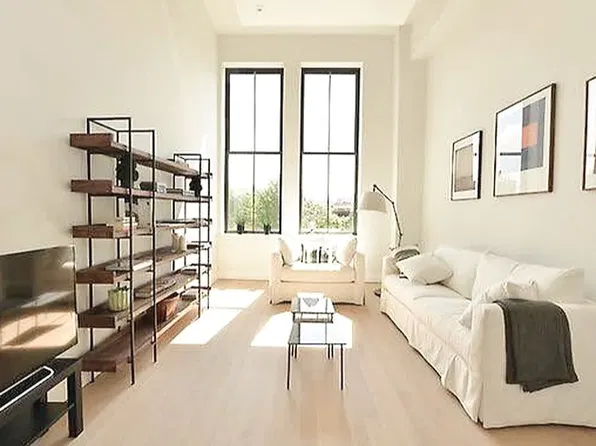 421 Hudson St APT 305, New York, NY 10014